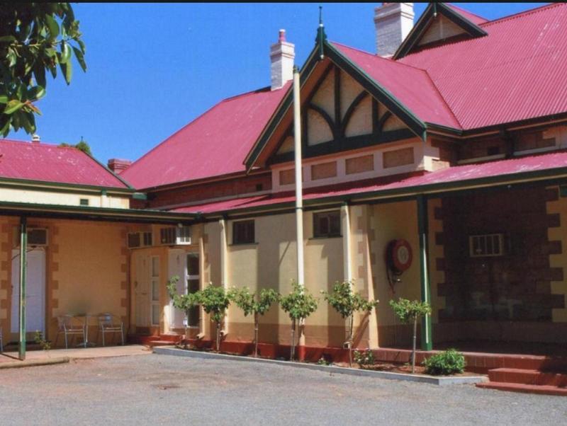 The Lodge Outback Motel Broken Hill Ngoại thất bức ảnh